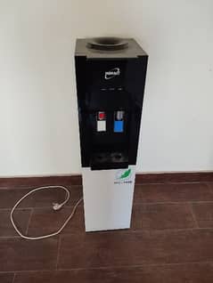 Homage Water Dispenser in good condition