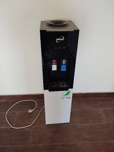 Homage Water Dispenser in good condition 0