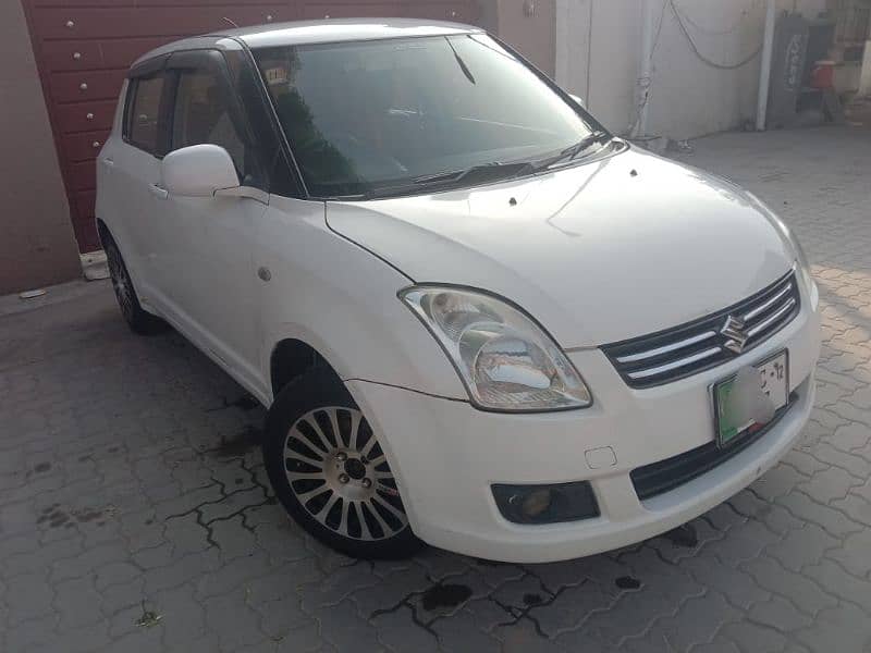 2012 suzuki swift dlx 1.3 genuine paint 1