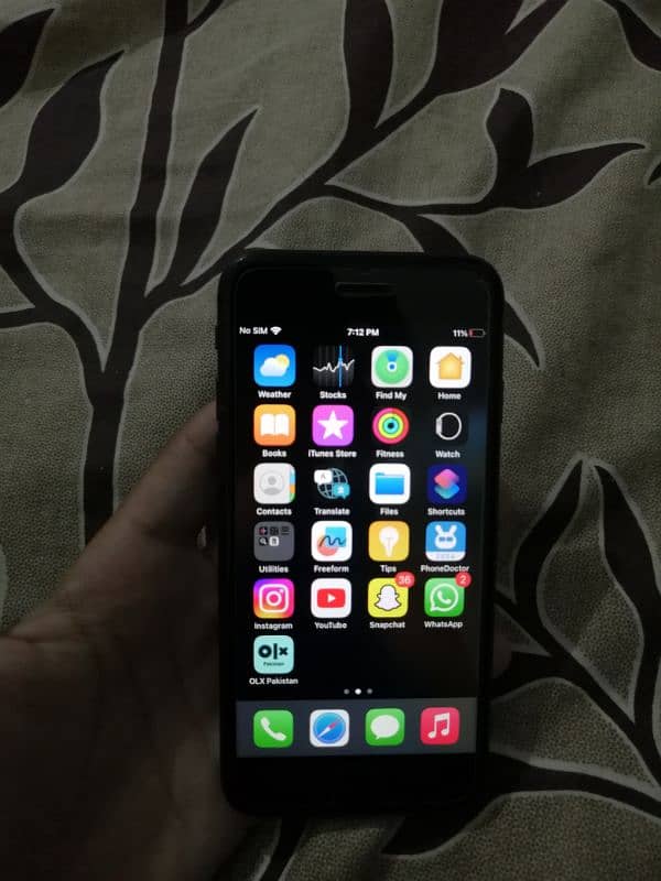 iphone 8 (jv) urgent sale 6