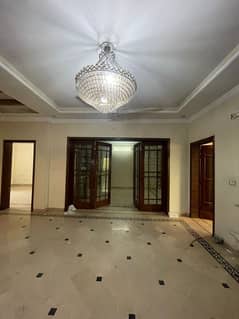 BEAUTIFUL GROUND PORTION FOR RENT 0