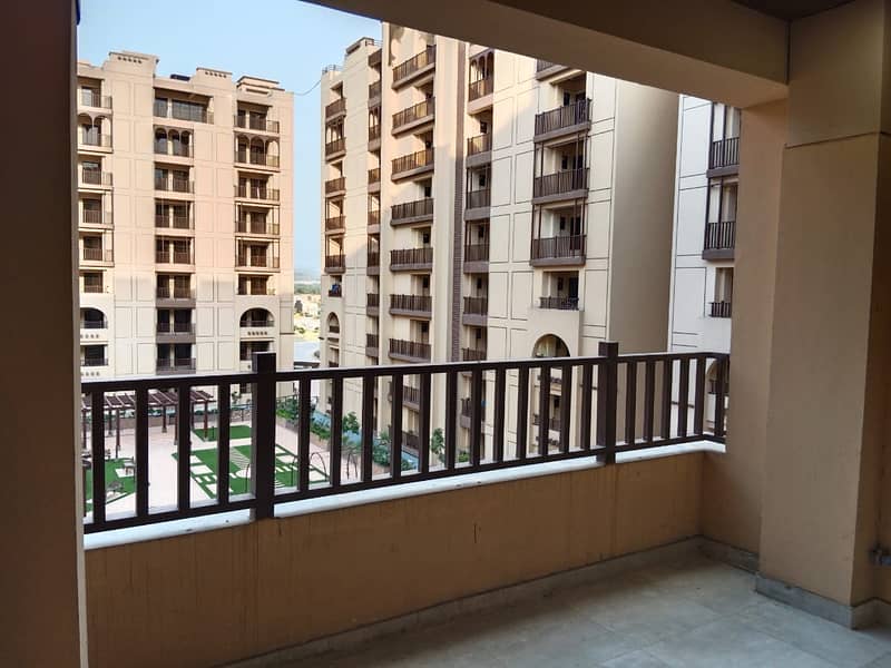 The Galleria 3 Bed Gold 1695 sft Park Face Apartment 5