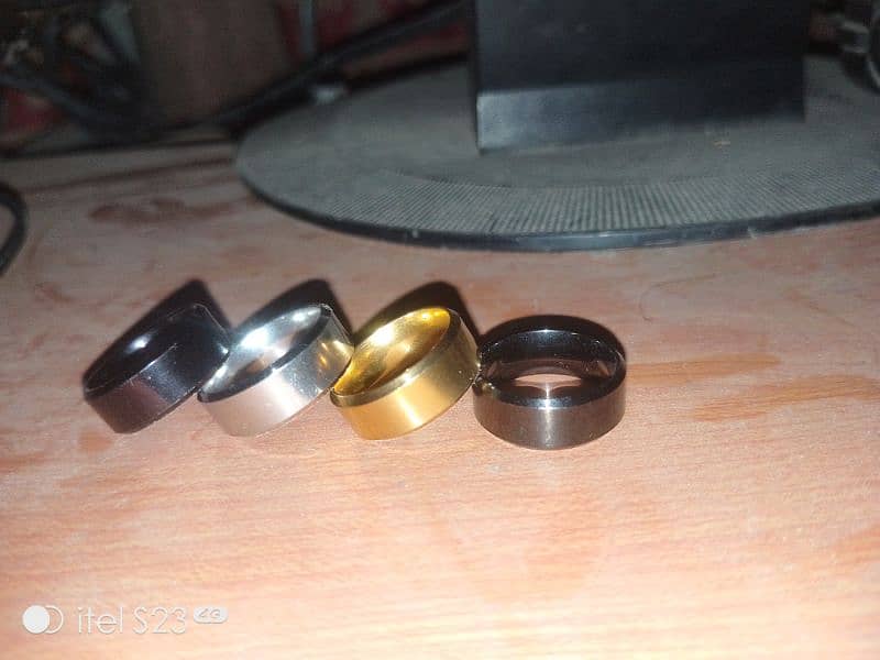 4 men rings 1