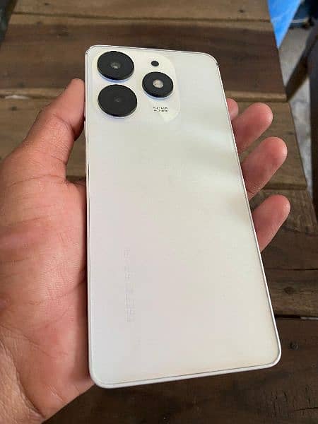 Techno spark 10 pro 8+8  128 Gb 1