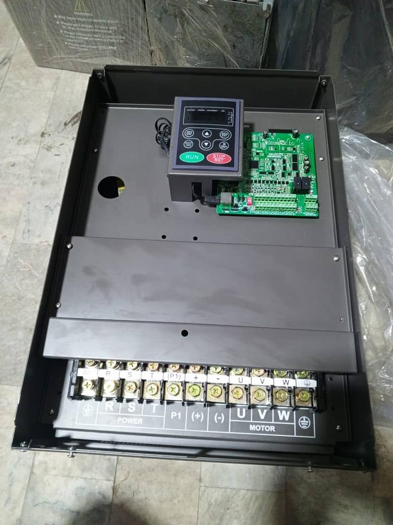 Vfd Inverter for Industrail Motors /Atta Chakki VFD 30kw Invt CHF 100 8