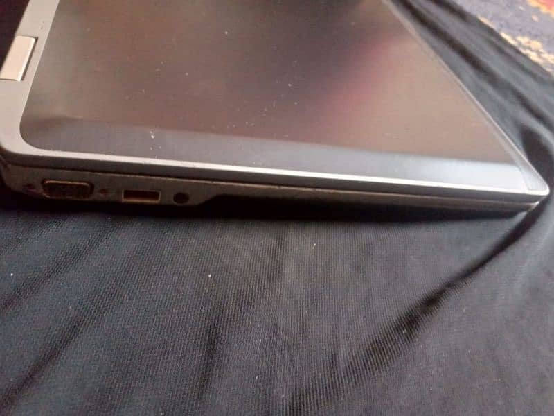 laptop latitude 4GB Ram 512GB rom need money very urgent 5