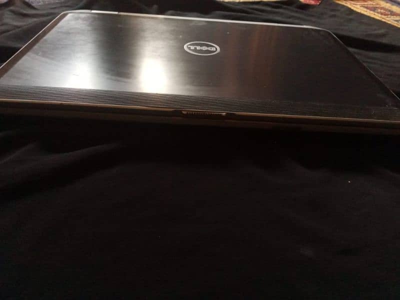 laptop latitude 4GB Ram 512GB rom need money very urgent 6