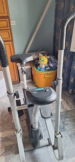 Excellent Condition Elliptical Machine Single Usage