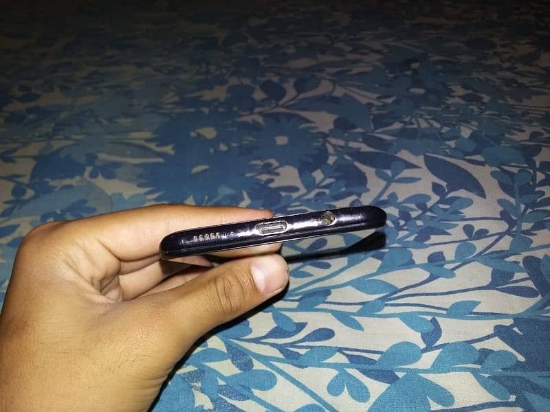 Samsung galaxyA30 7