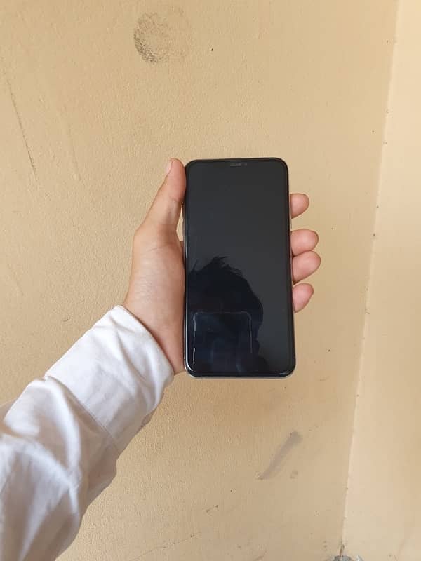 iPhone 11 Pro Max 5