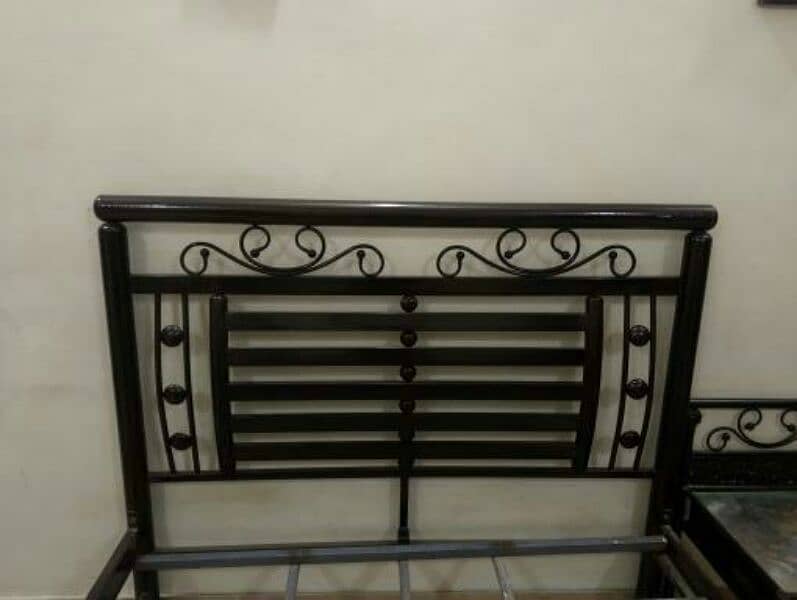 single iron Bed 8