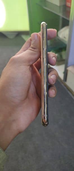 iPhone 11 Pro(256GB) 3