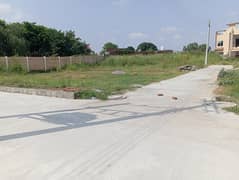 6Marla commercial plot for sale on very ideal location 3 side openlocation opp askari 14 caltex road