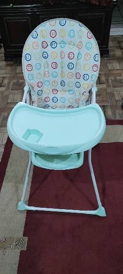 baby eating chair 0