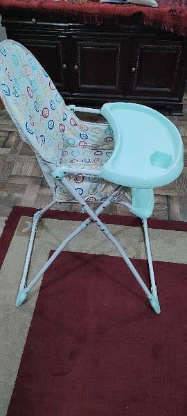 baby eating chair 2