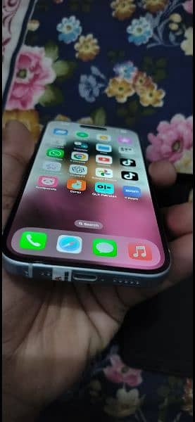 iPhone 15 LLA 128 3