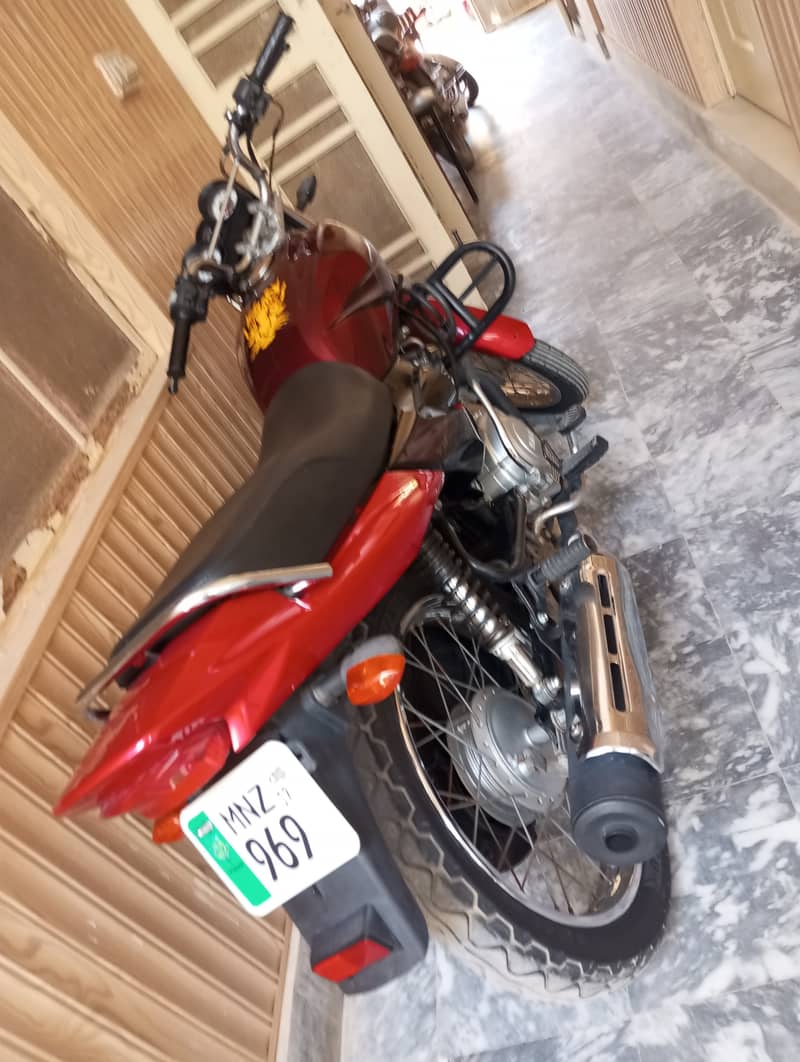 Yamaha YB 125Z 2017 0