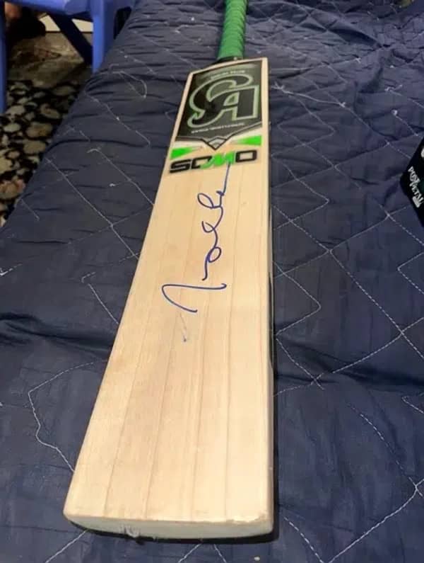 ORIGINAL CA BAT SIGNED BY IMRAN KHAN (VIDEO PROOF AVAILABLE) 2