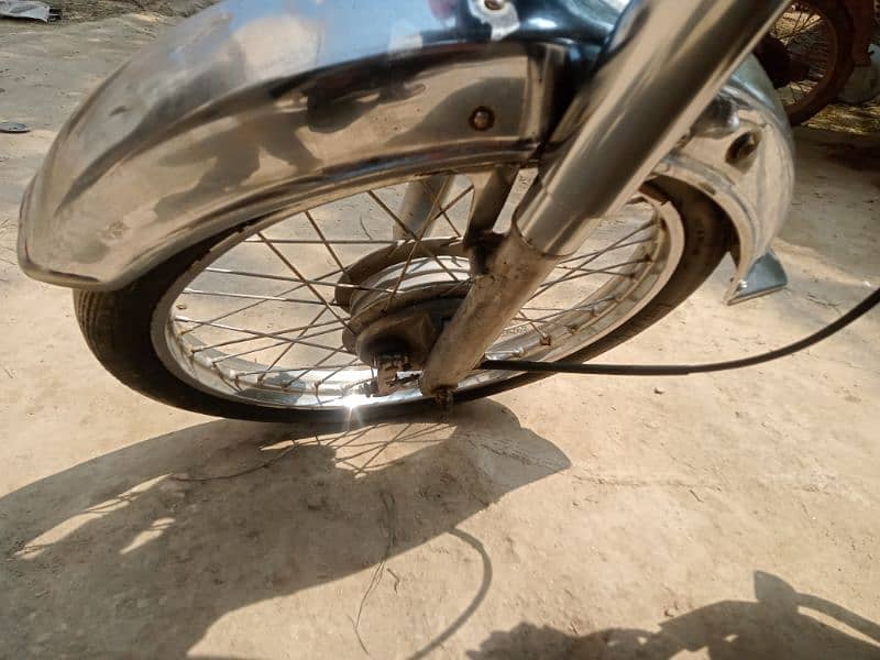 CD 70 Bike For sale 3