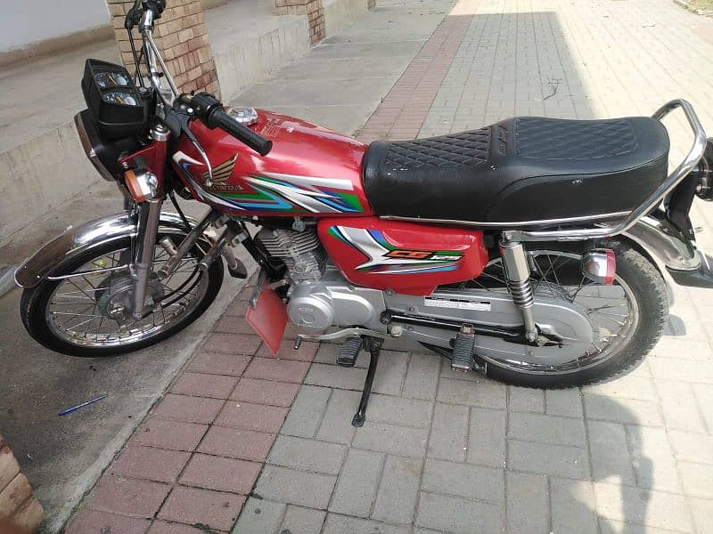 HONDA CG 125 Model 2023 +92*0302*814*55*60 1