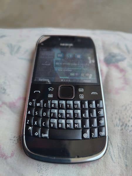 Nokia E6 Touch and Taype 5