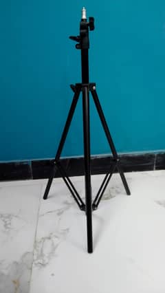 Tripod stand