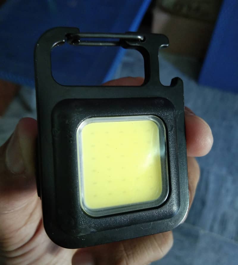 RechargeAble Pocket Flash Light ( Metal + Megnat ) 0