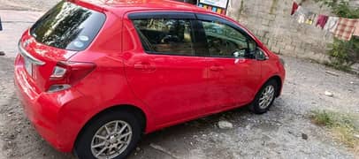 Toyota Vitz 2015