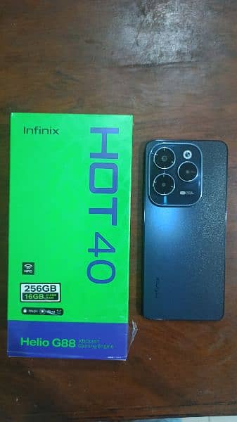 Infinix Hot 40 (256 gb) + 11 month warranty + Free Glass Protector 0