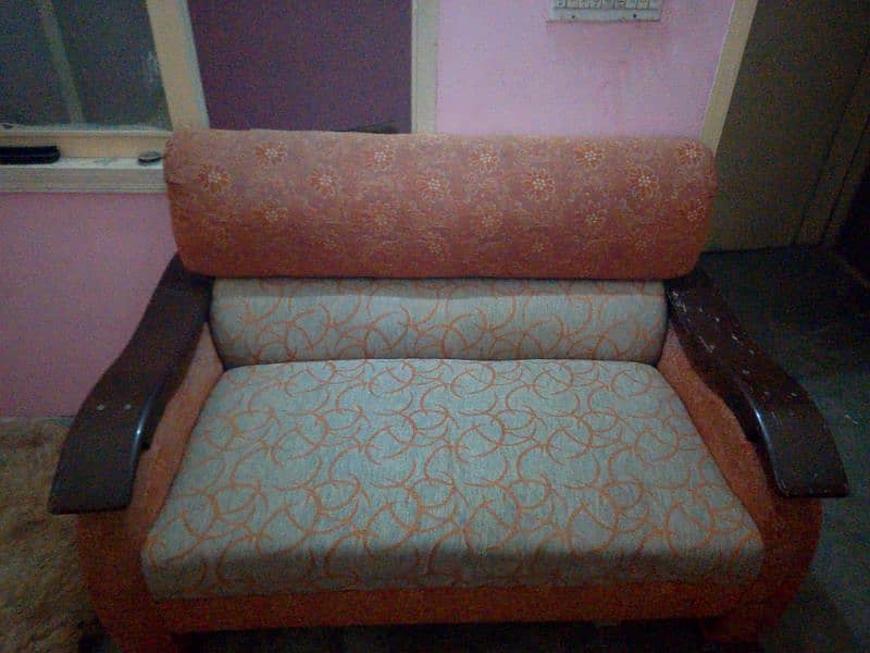 7 seater sofa in used condition 2