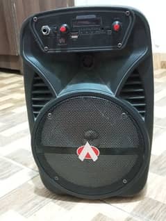 speaker in good condition outdoor speaker Bluetooth use