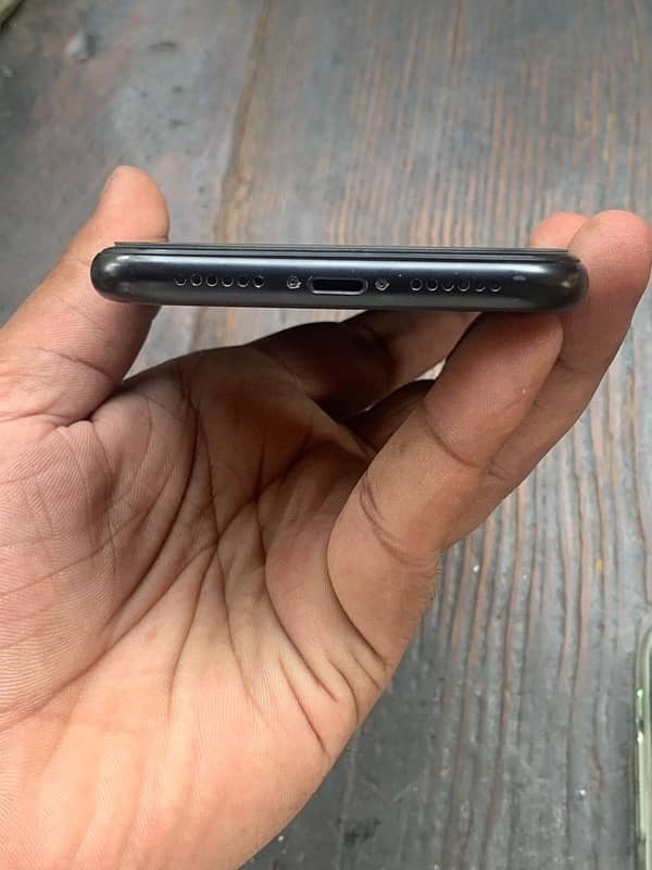 iPhone XR 64 gb non pta 3