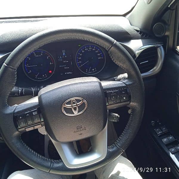 Toyota Hilux 2019 9