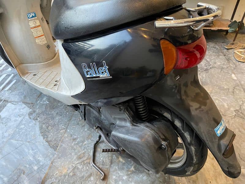 scooty  Suzuki lets 4 model uz50fl2 6