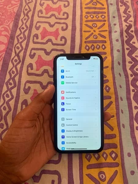 iPhone xr (factory unlock ) 3