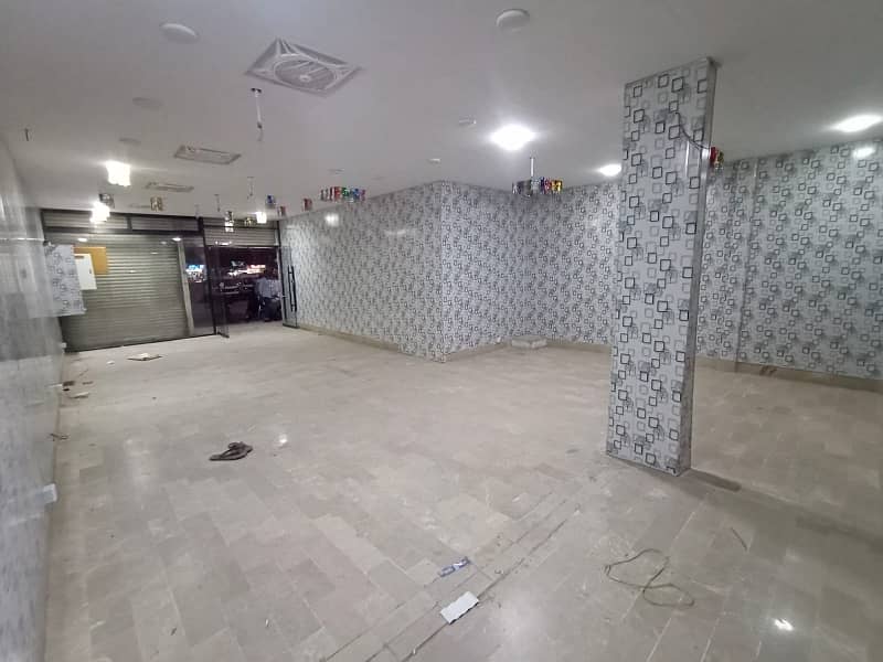 120 Yards Showroom Space On Main Road Available For RENT For A Showroom Or Outlet In North Karachi 5-C/2 2