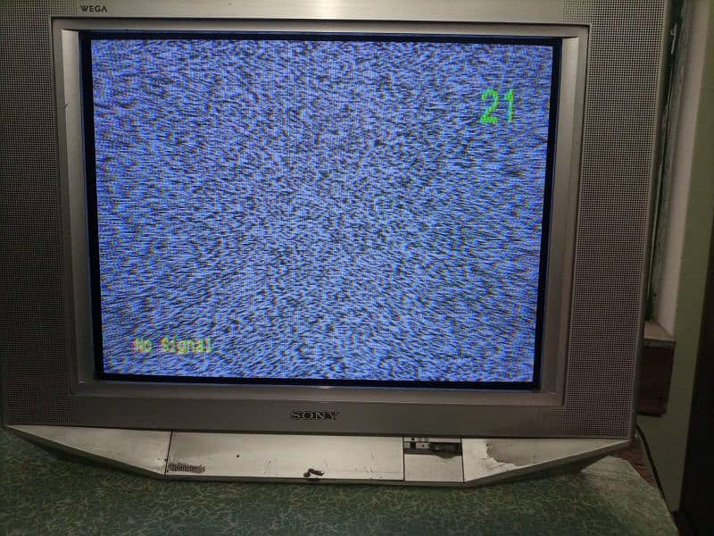 25 inch original Sony tv with original remote 0