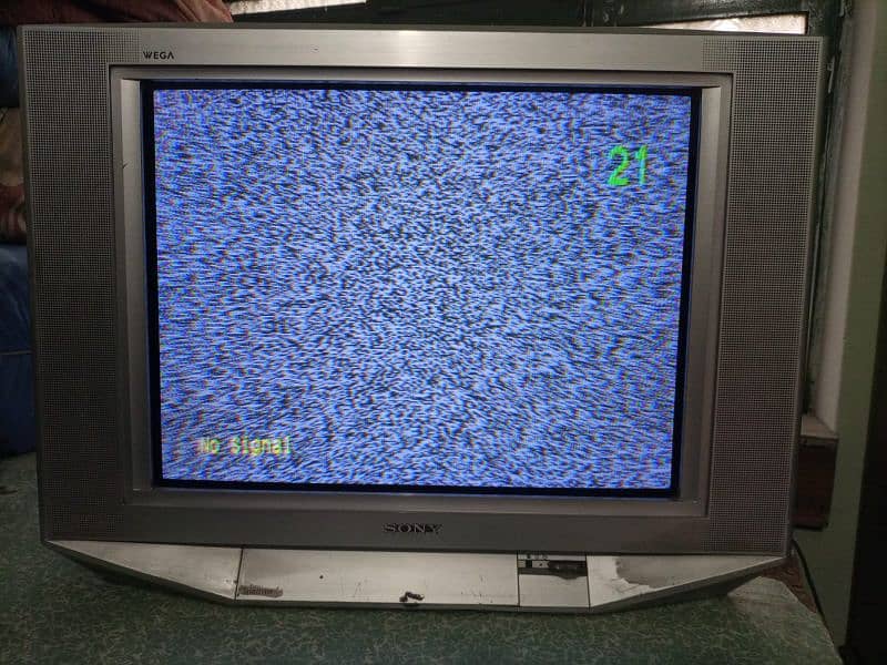 25 inch original Sony tv with original remote 2