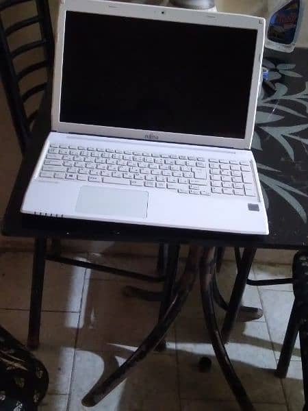 Fujitu Laptop in Excellent condition 6