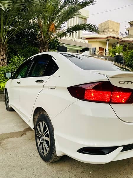 Honda City Aspire CVT 1.5 Automatic 2022 in White Colour 8