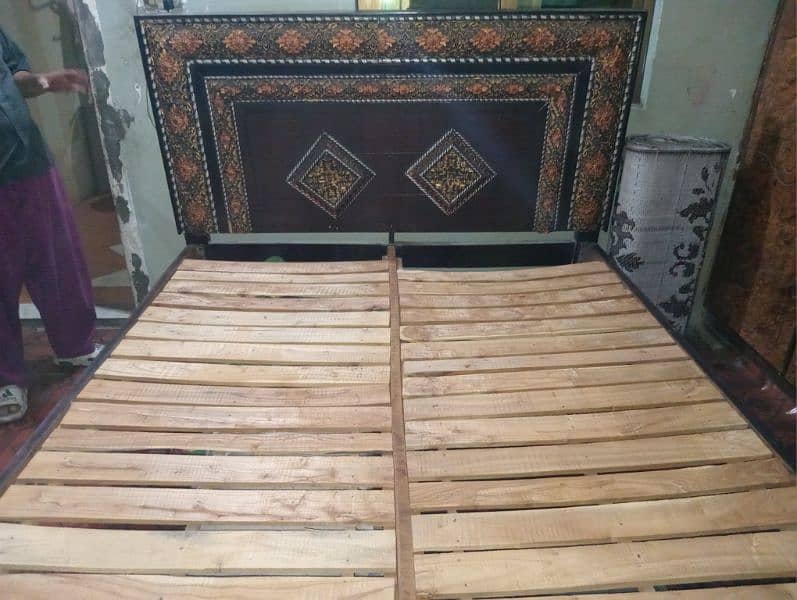 A master wooden bed is on sale with limited time with 6 months of use. 6