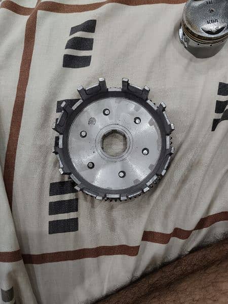 Honda 125 Clutch Housing and Garari 2