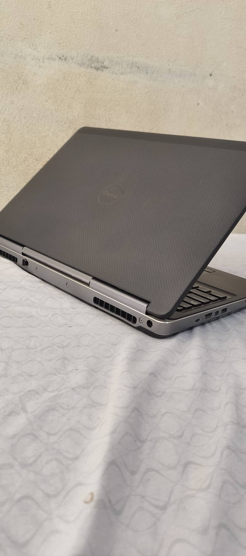 Dell Precision 7520 i7 7th gen 4