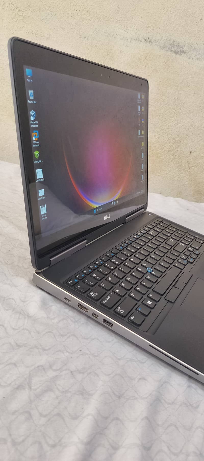 Dell Precision 7520 i7 7th gen 9