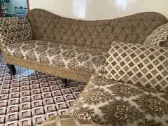 5 seater Sofa available for urgent sale