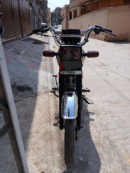 honda 70 2023 4