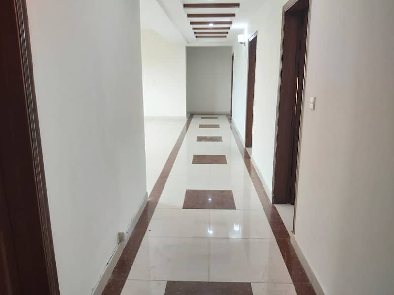 10 Marla Flat for Rent in Askari 11 Lahore 2