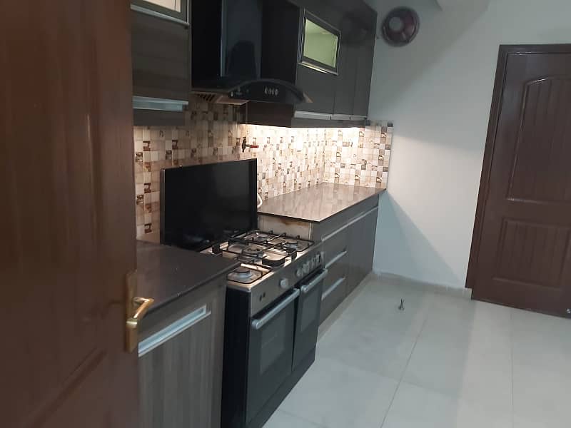 10 Marla Flat for Rent in Askari 11 Lahore 3