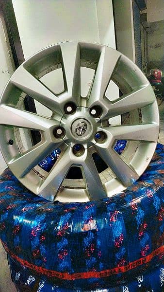 made by Toyota original rims 20 siz 1