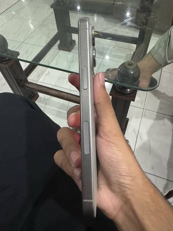 Iphone 15 pro max Natural Titanium LLA 1